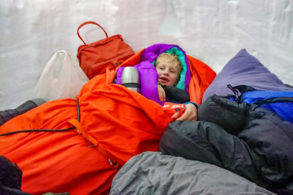 Femte generationen Rimfors sover sött i Rimforspulkan. Foto: Fabian Rimfors